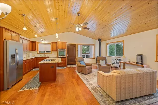 Bass Lake, CA 93604,37745 Marina View