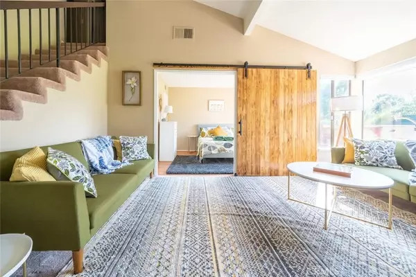 6065 Montecito Drive #3, Palm Springs, CA 92264