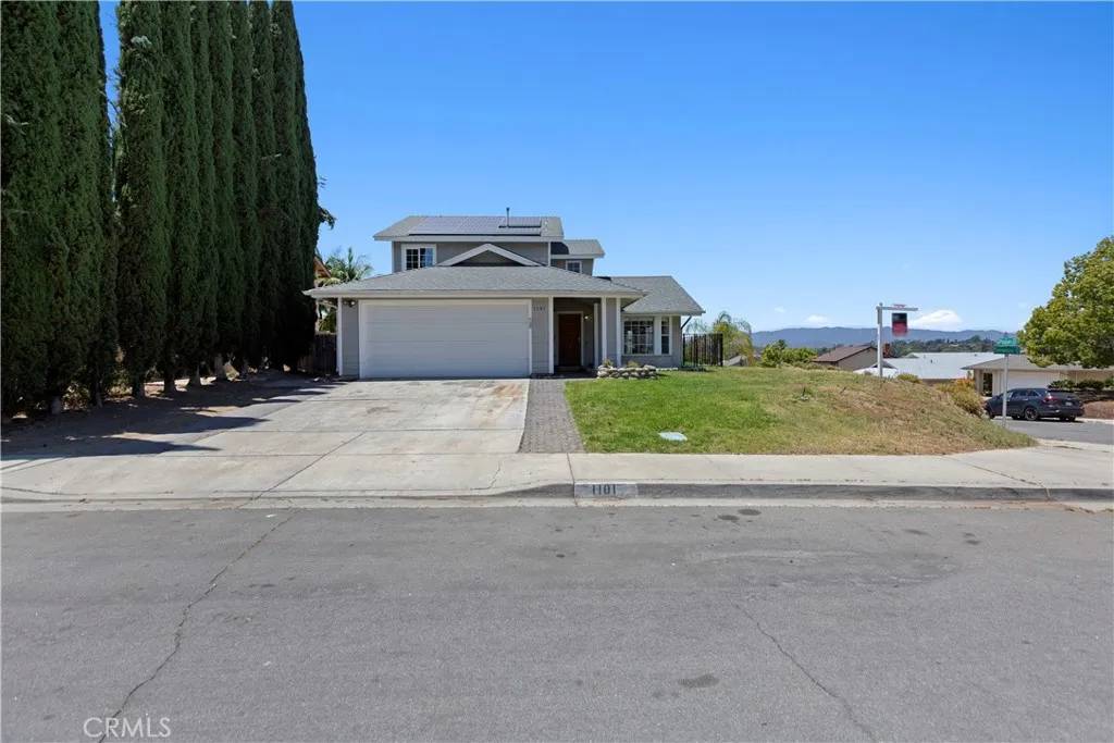 Fallbrook, CA 92028,1101 Senwood Way