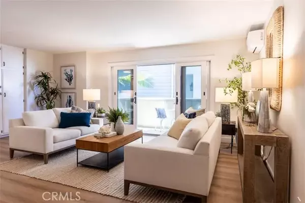 Coronado, CA 92118,858 E Avenue