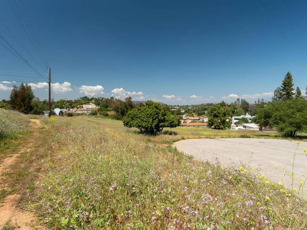 Fallbrook, CA 92028,502 E Elder