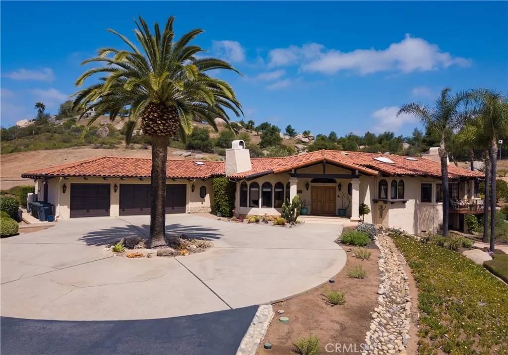 Escondido, CA 92026,28306 Crescent Hill Way