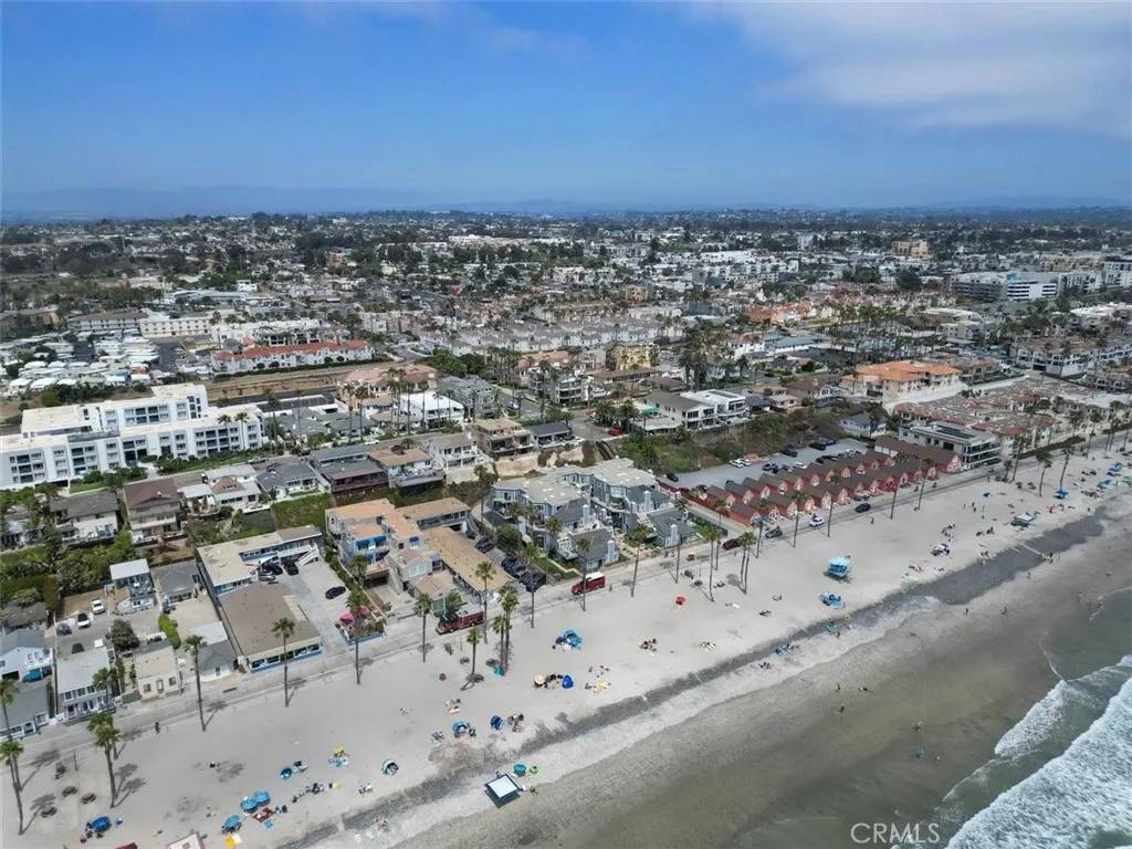 Oceanside, CA 92054,804 N The Strand #7