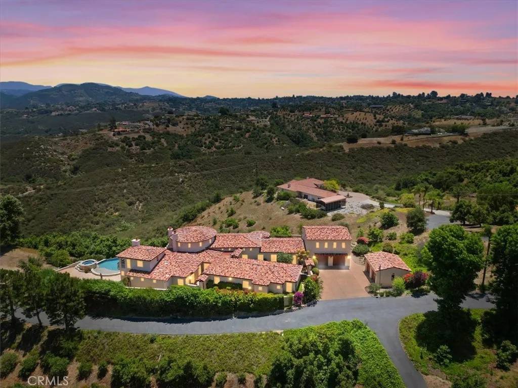 Fallbrook, CA 92028,1917 Santa Margarita Drive