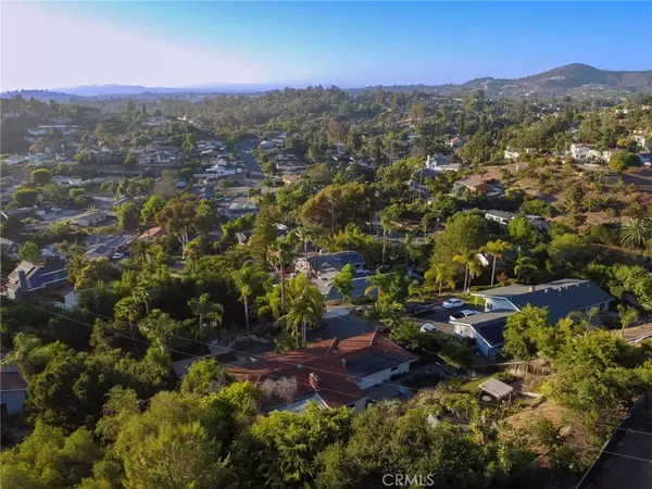 Vista, CA 92084,1670 Alta Vista