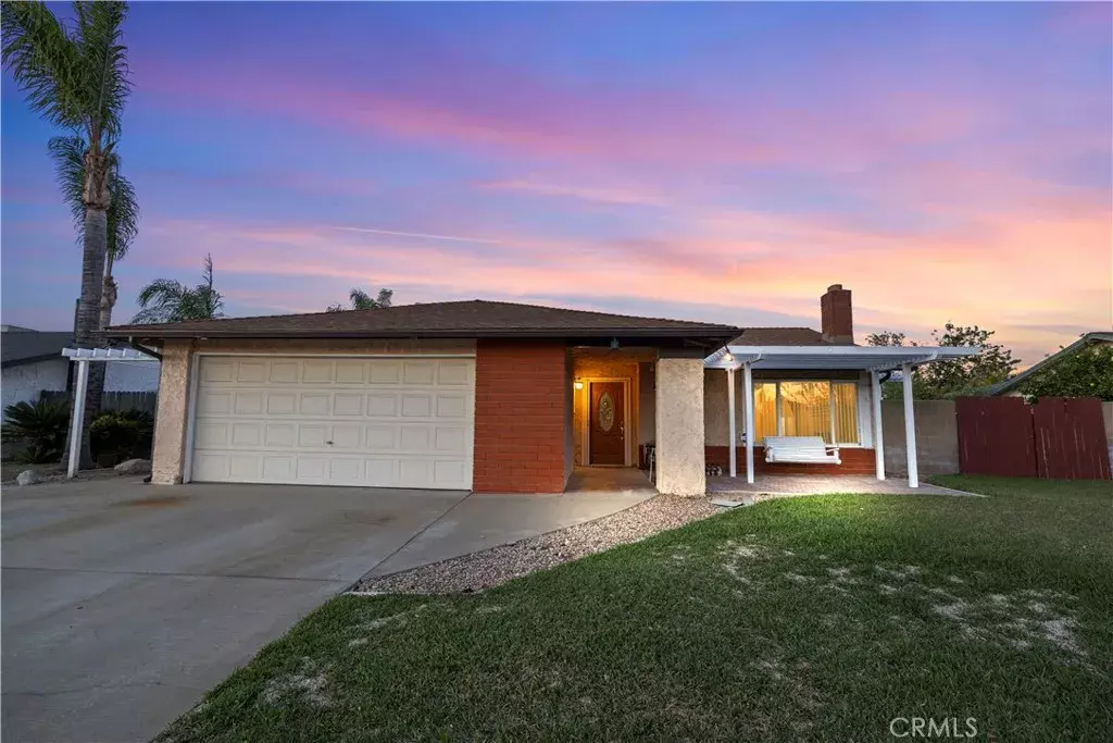 Fontana, CA 92335,16464 Tullock