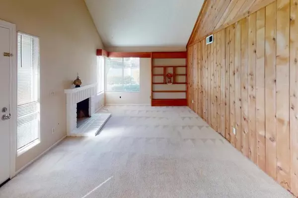 Oceanside, CA 92058,332 Woodpark Way