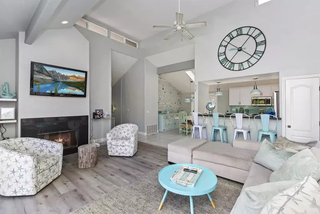 Encinitas, CA 92024,1748 Kennington Rd