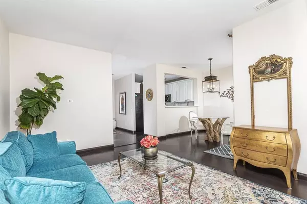 Chula Vista, CA 91910,420 Sanibelle Circle #101