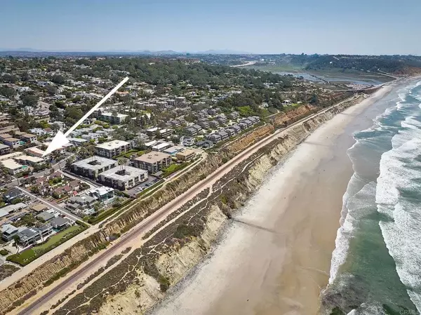 Del Mar, CA 92014,460 Camino Del Mar #9