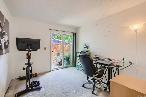 Escondido, CA 92027,450 Bancroft Gln.