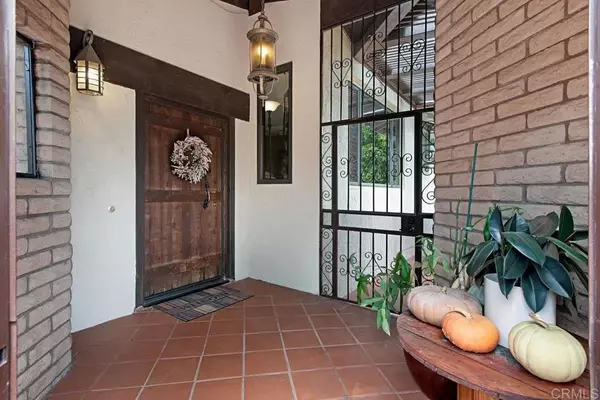 Escondido, CA 92026,27619 High Vista Dr Drive