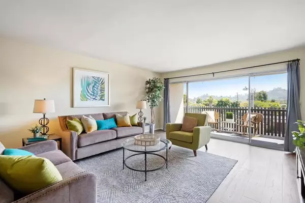 4900 Rosehedge #415, La Mesa, CA 91942