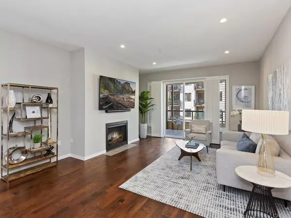 Oceanside, CA 92054,301 MISSION AVE #406