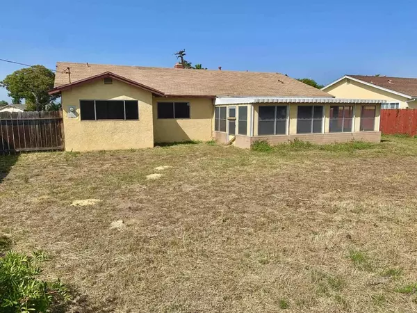 Carlsbad, CA 92010,2404 Sierra Morena Avenue