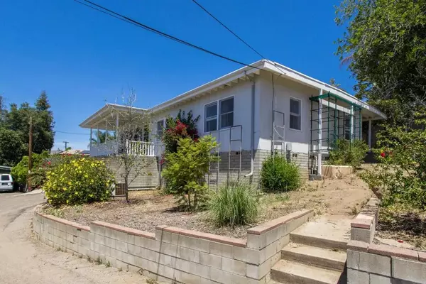 392 Idaho Avenue, Escondido, CA 92025