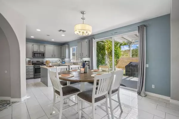 Lake Elsinore, CA 92532,32090 Poppy Way