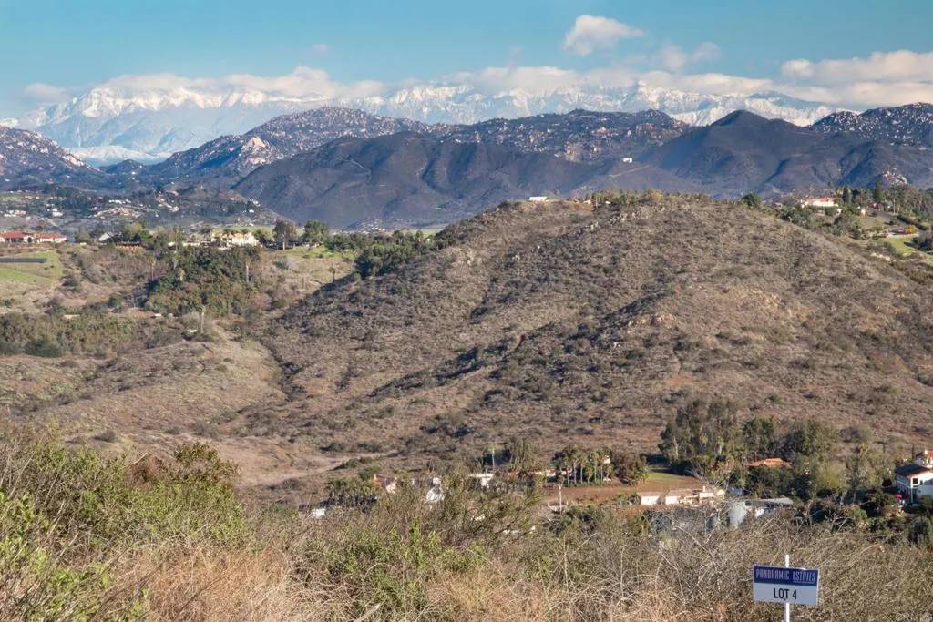 Vista, CA 92084,2418 Panoramic
