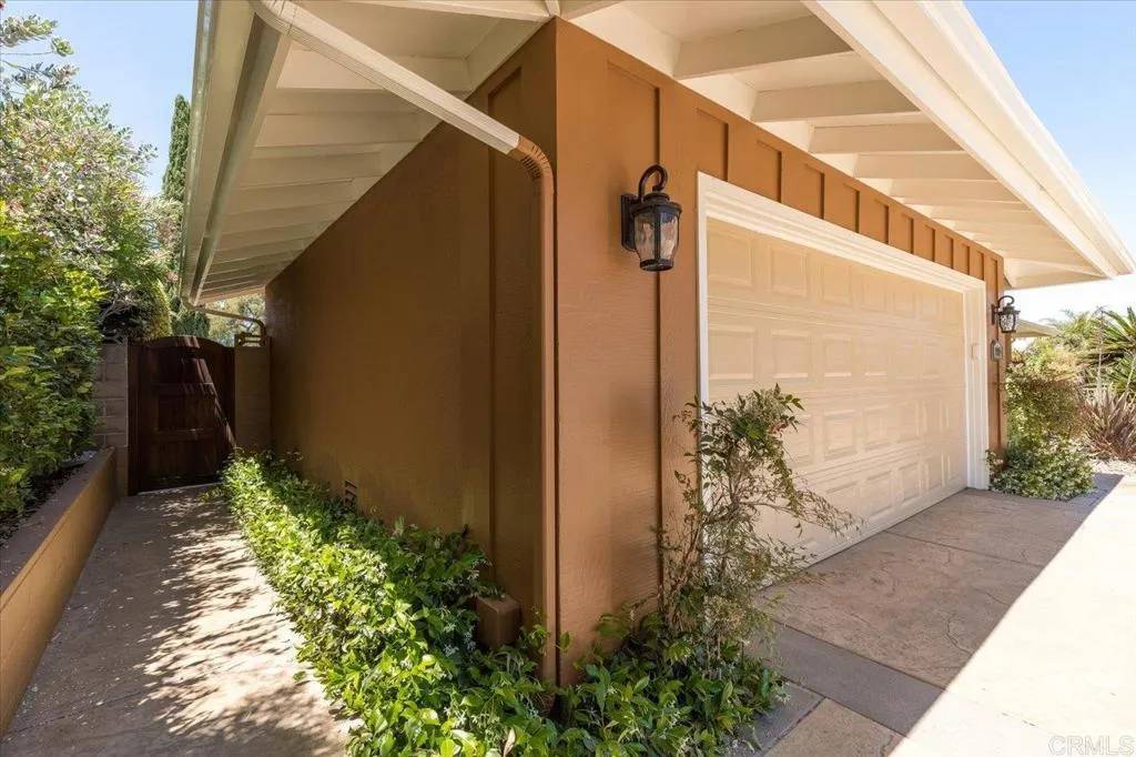 San Marcos, CA 92078,1116 San Julian Drive
