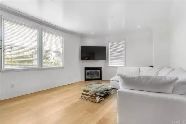 West Hollywood, CA 90046,8121 Norton Avenue #401