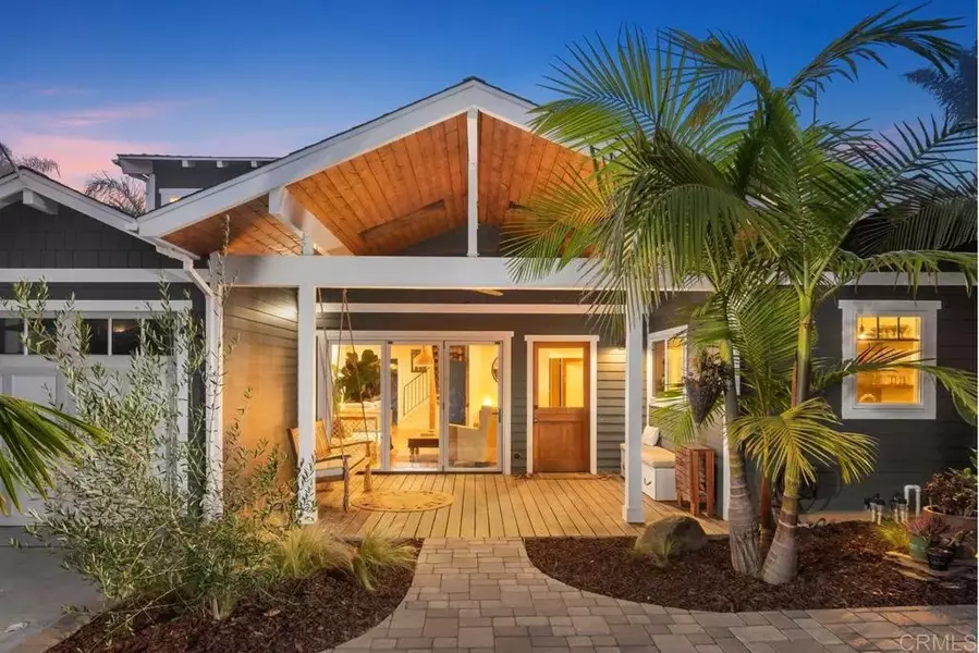 736 Del Rio Avenue, Encinitas, CA 92024