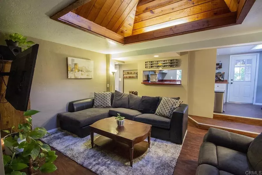 725 F Street, Ramona, CA 92065