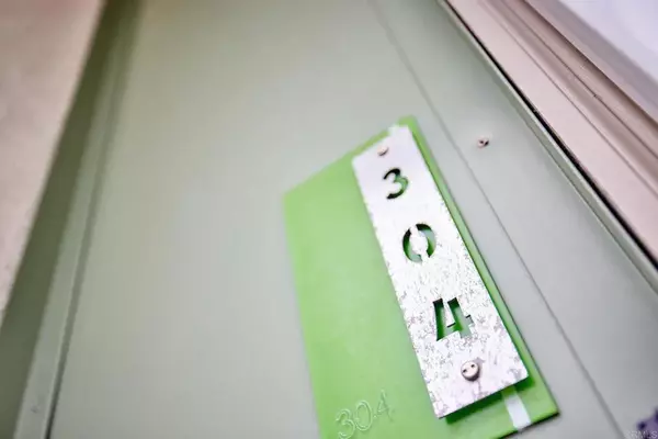 Encinitas, CA 92024,687 S Coast Highway 101 #304