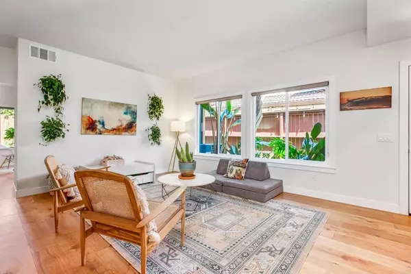 Encinitas, CA 92024,2114 Summerhill Dr