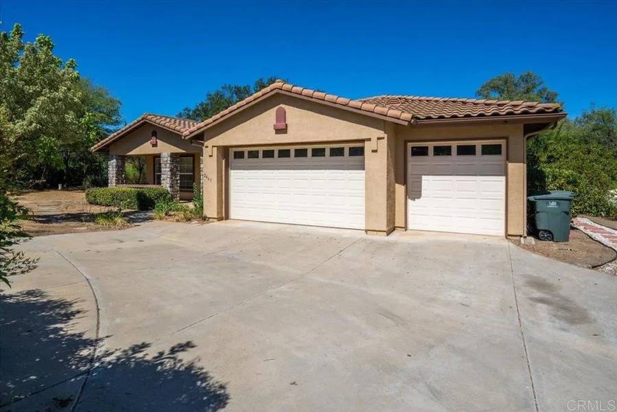 2465 Southern Oak Road, Ramona, CA 92065