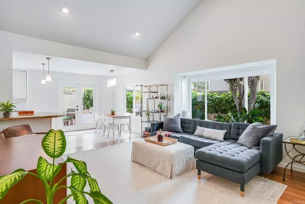 Encinitas, CA 92024,1657 Tennis Match Way