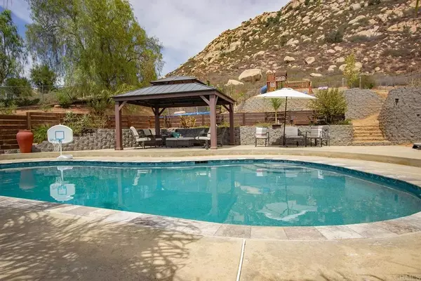 Ramona, CA 92065,25050 Poderio Drive