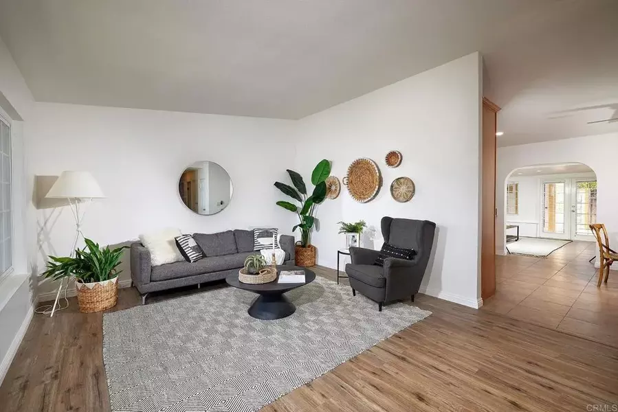 8323 Calle Calzada, San Diego, CA 92126