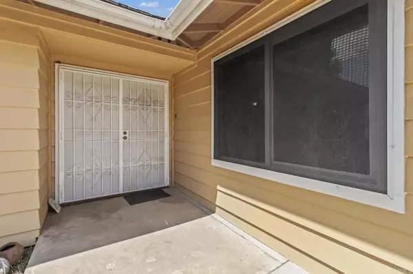 Ramona, CA 92065,932 Etcheverry Street