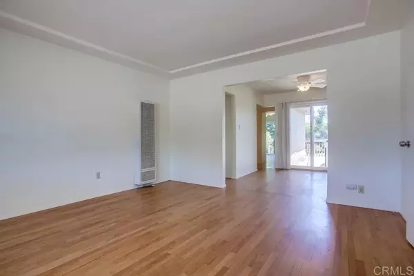 Encinitas, CA 92024,628 Santa Fe Dr