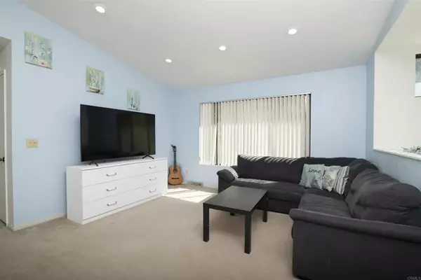 Ramona, CA 92065,25171 Kerri Lane