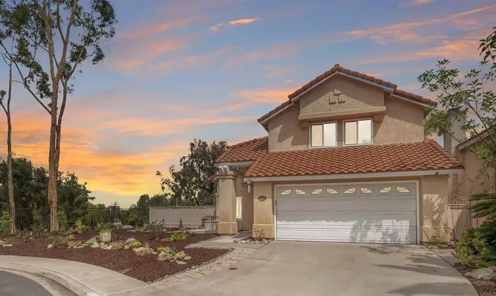 1504 Promontory Ridge Way, Vista, CA 92081