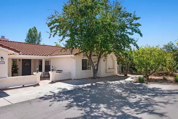 25206 Jesmond Dene Heights Place, Escondido, CA 92026