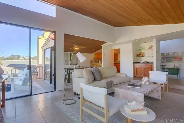 Solana Beach, CA 92075,521 S Sierra #174