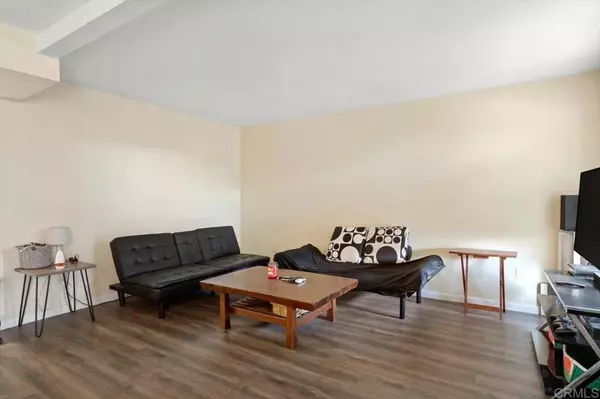 Escondido, CA 92025,170 W Vermont Avenue #9