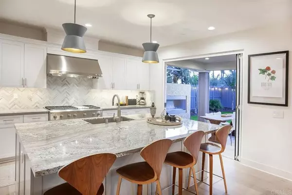 Encinitas, CA 92024,928 Moonstone Ct