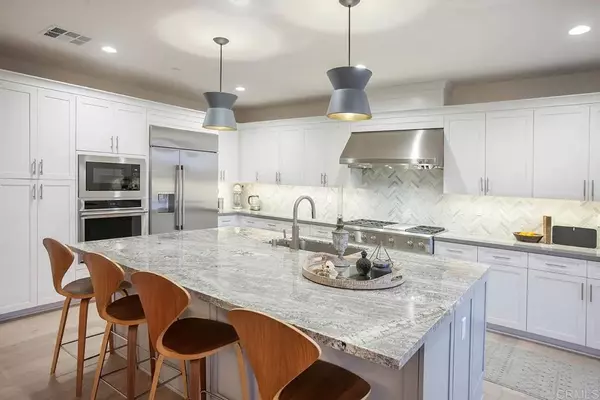 Encinitas, CA 92024,928 Moonstone Ct