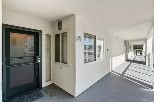 Solana Beach, CA 92075,135 S Sierra Ave #7