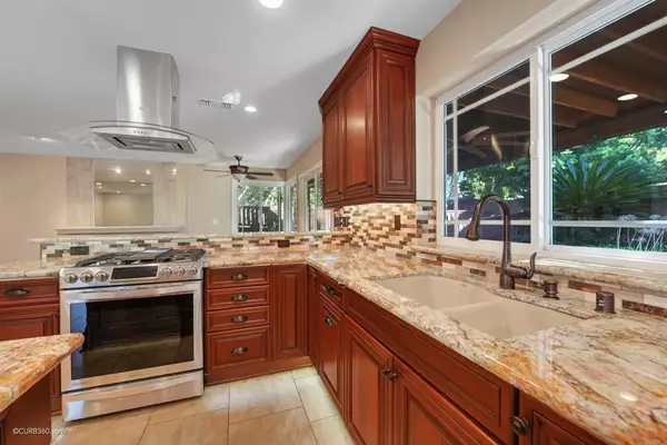 Encinitas, CA 92024,1757 Hawk View Dr