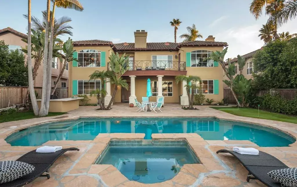 Encinitas, CA 92024,1624 Scott Place