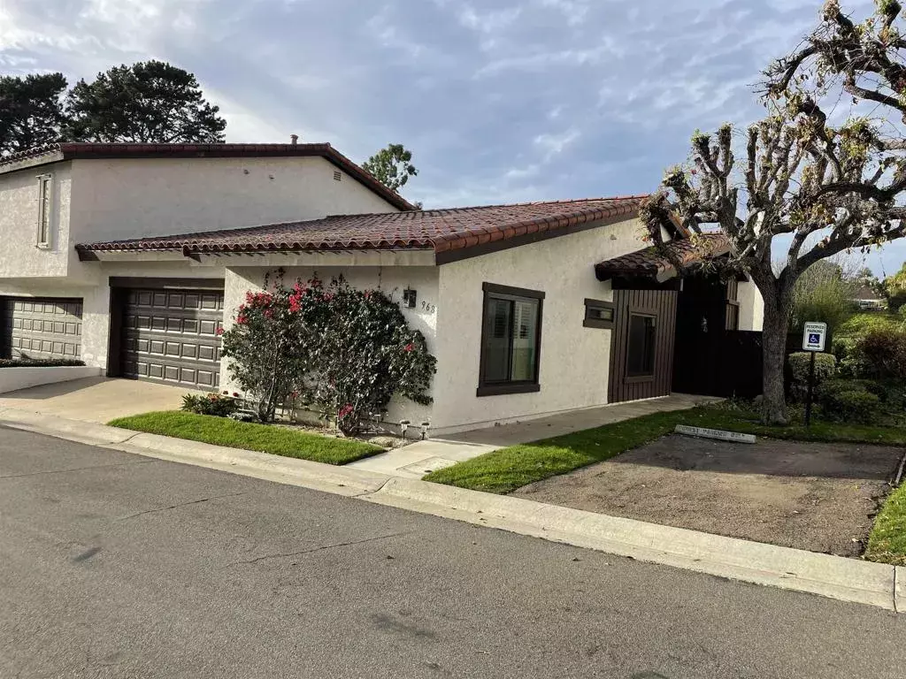 Solana Beach, CA 92075,968 Santa Helena Park Court