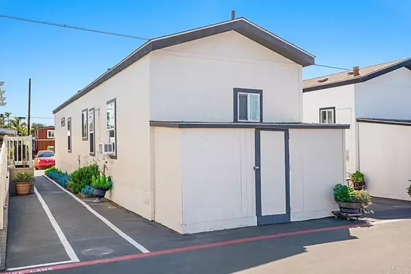 Encinitas, CA 92024,1549 N Vulcan #SPC 74