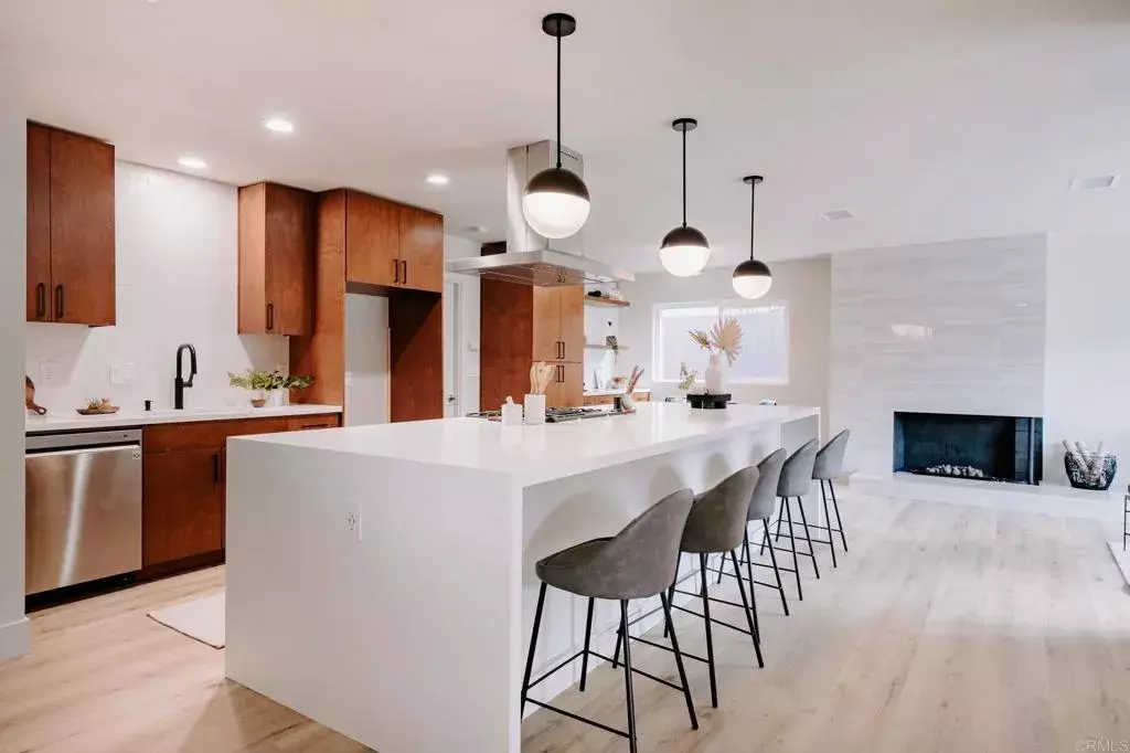 Encinitas, CA 92024,1027 San Abella Dr.