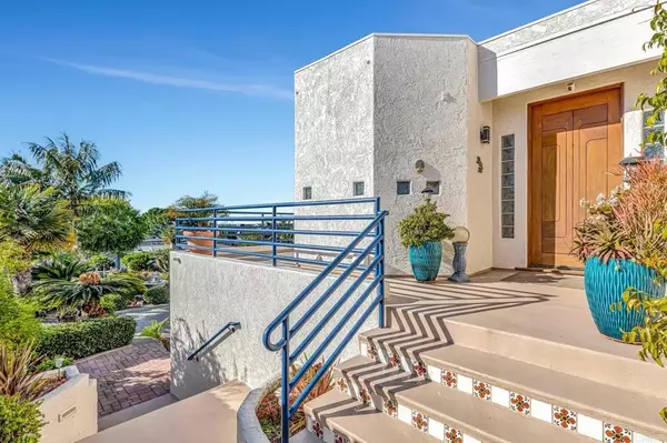 Solana Beach, CA 92075,612 Barbara Avenue