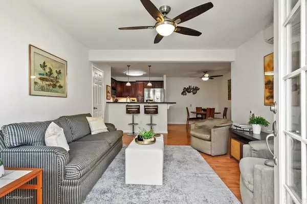 5402 Balboa Arms Drive #315, Clairemont Mesa, CA 92117