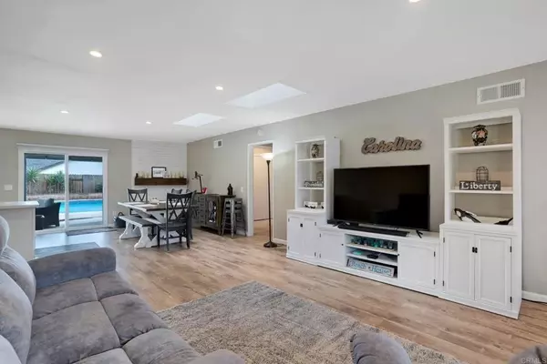 Escondido, CA 92027,1411 Kingston Drive